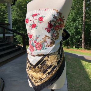 Scarf top